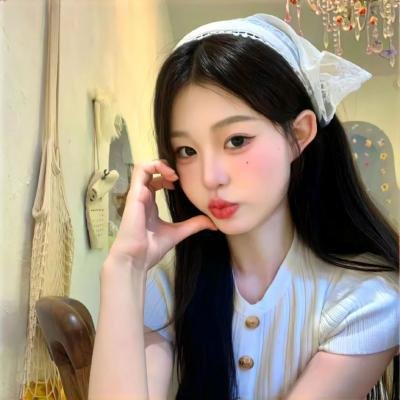 攀岩女孩儿